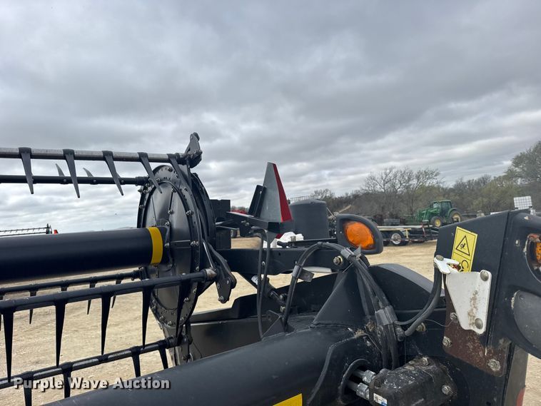 image for item FB7124 MacDon FD75-D Flexdraper flex draper head