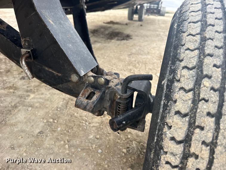 image for item FB7124 MacDon FD75-D Flexdraper flex draper head