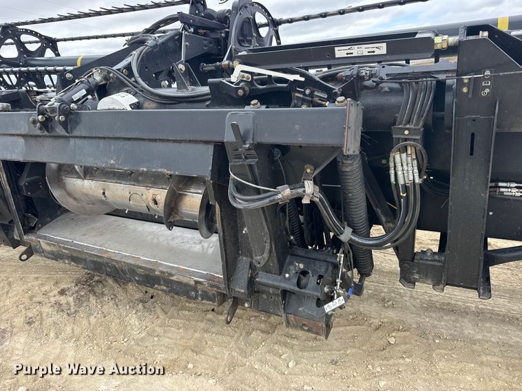 image for item FB7125 MacDon FD75-D Flexdraper flex draper head