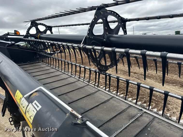 image for item FB7125 MacDon FD75-D Flexdraper flex draper head