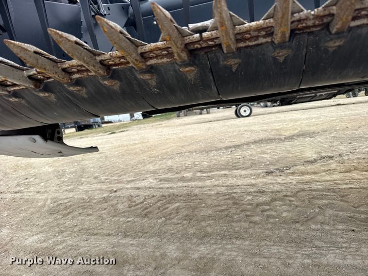 image for item FB7125 MacDon FD75-D Flexdraper flex draper head