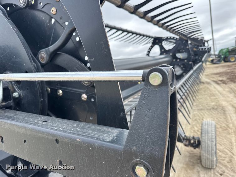 image for item FB7125 MacDon FD75-D Flexdraper flex draper head