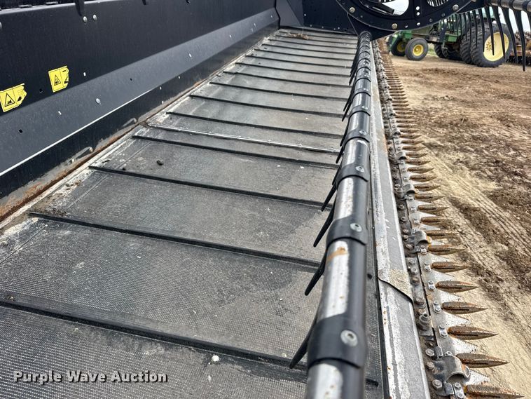 image for item FB7125 MacDon FD75-D Flexdraper flex draper head