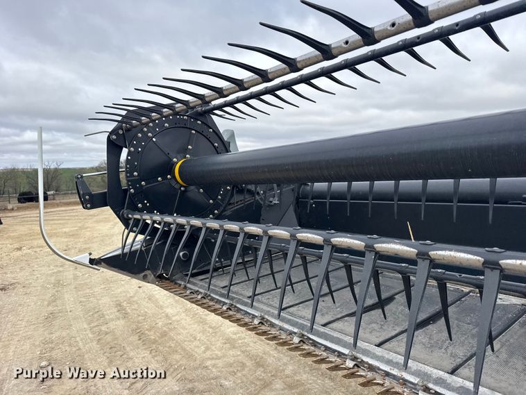 image for item FB7125 MacDon FD75-D Flexdraper flex draper head