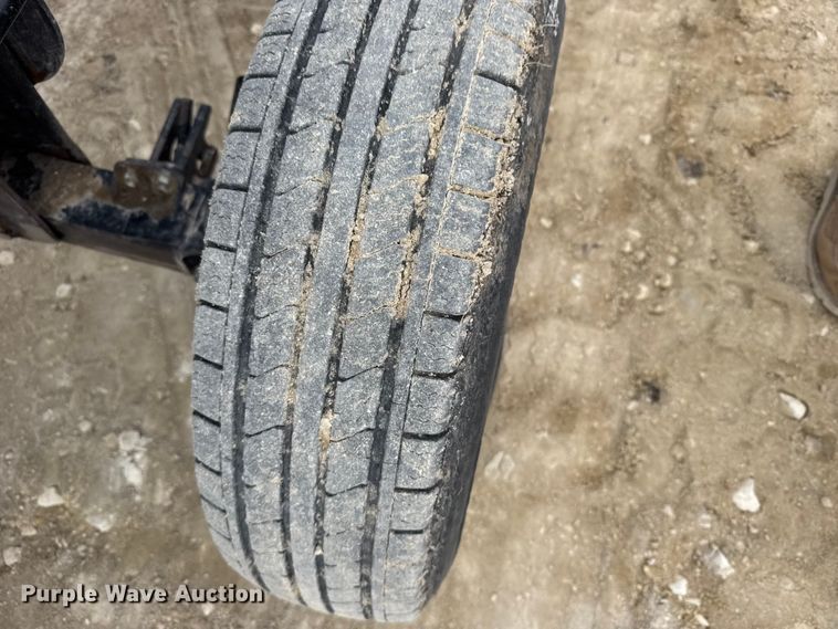 image for item FB7125 MacDon FD75-D Flexdraper flex draper head