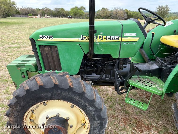 image for item FB8108 2007 John Deere 5205 MFWD tractor