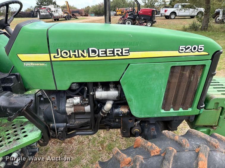 image for item FB8108 2007 John Deere 5205 MFWD tractor