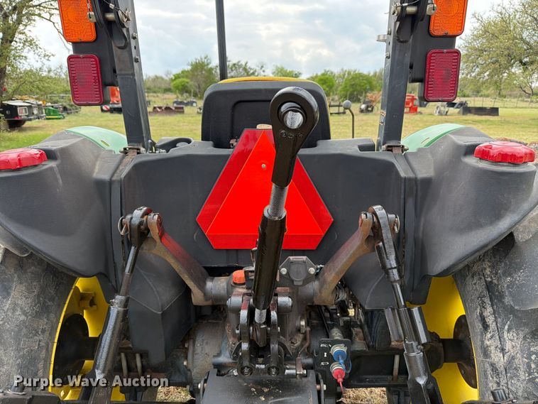 image for item FB8108 2007 John Deere 5205 MFWD tractor