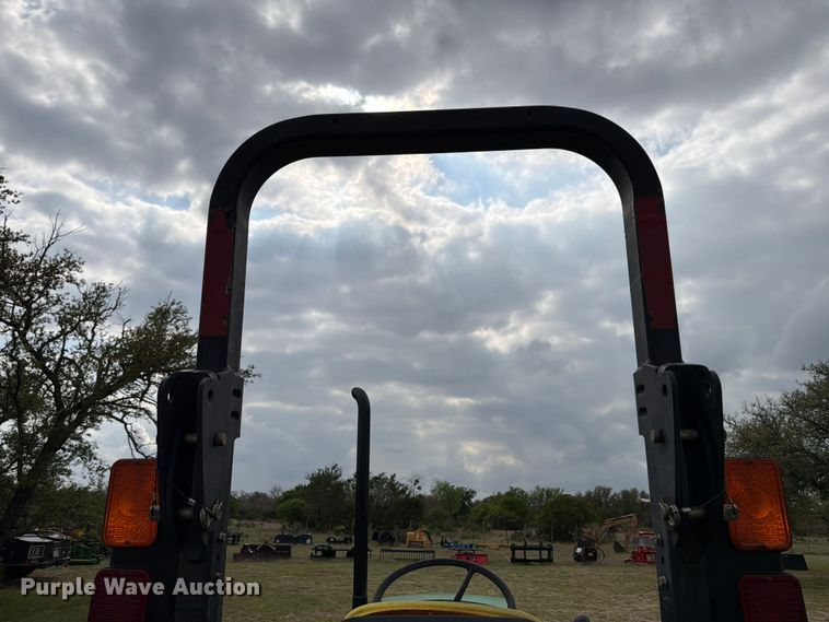 image for item FB8108 2007 John Deere 5205 MFWD tractor