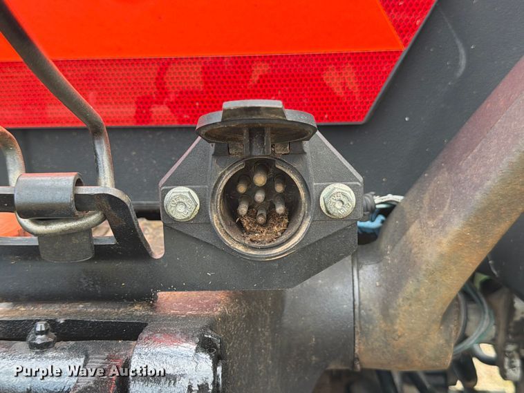 image for item FB8108 2007 John Deere 5205 MFWD tractor