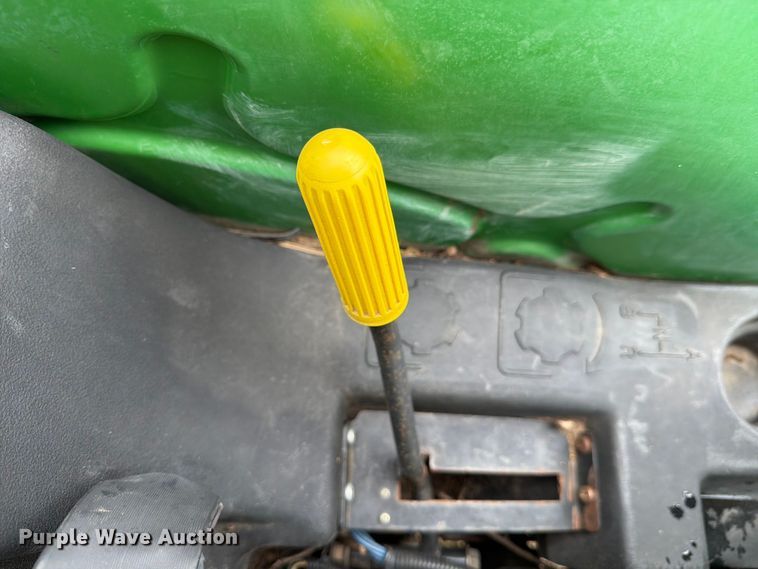 image for item FB8108 2007 John Deere 5205 MFWD tractor