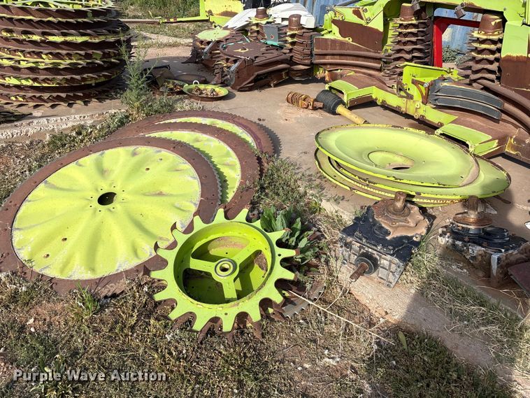 image for item FC2046 2016 Claas Orbis 900 rotary forage head