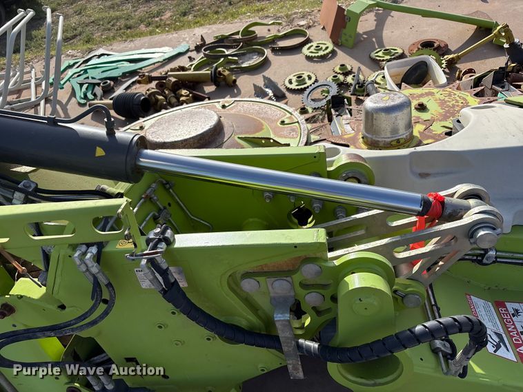 image for item FC2047 2019 Claas Orbis 900 rotary forage head