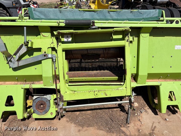 image for item FC2052 2016 Claas 380 L35 pickup head