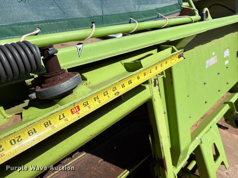 image for item FC2052 2016 Claas 380 L35 pickup head