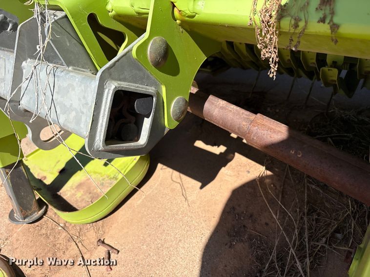 image for item FC2052 2016 Claas 380 L35 pickup head