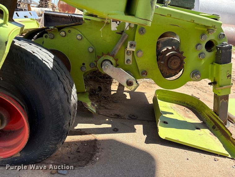 image for item FC2052 2016 Claas 380 L35 pickup head