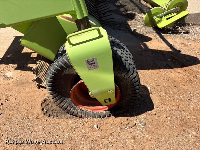 image for item FC2052 2016 Claas 380 L35 pickup head