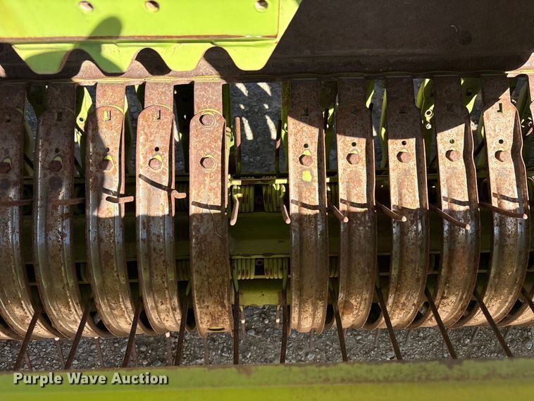 image for item FC2053 2014 Claas 380 L35 380 pick up head