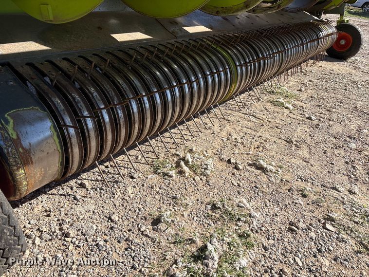 image for item FC2054 2017 Claas 380 L36 pickup head