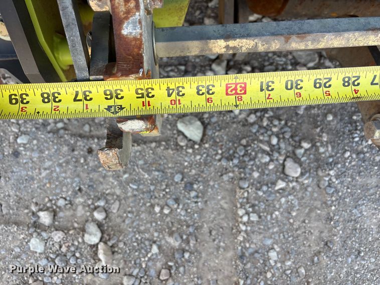 image for item FC2054 2017 Claas 380 L36 pickup head