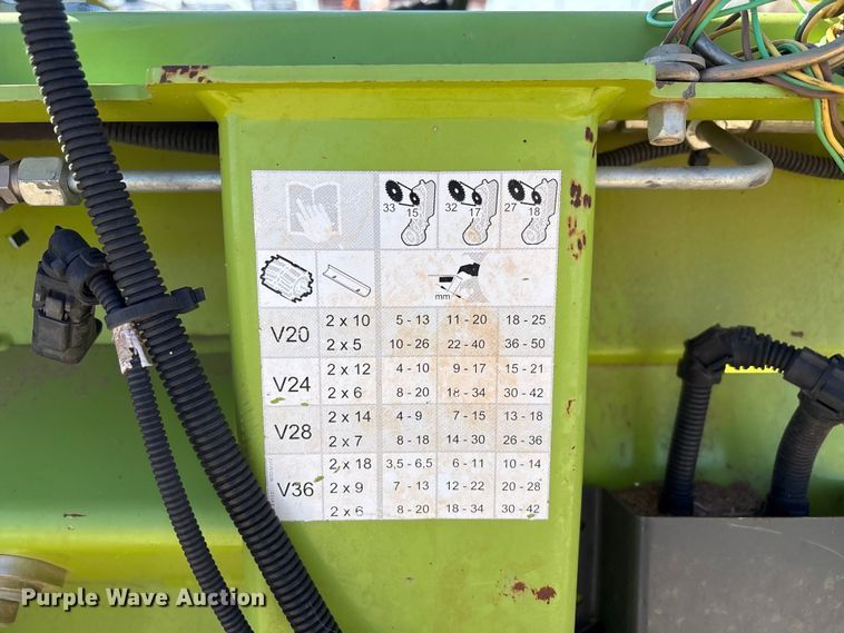 image for item FC2054 2017 Claas 380 L36 pickup head