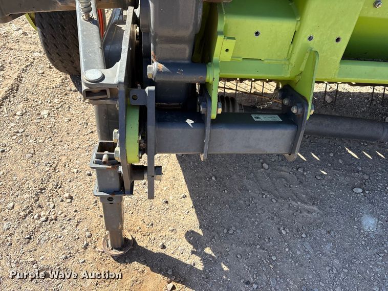 image for item FC2054 2017 Claas 380 L36 pickup head