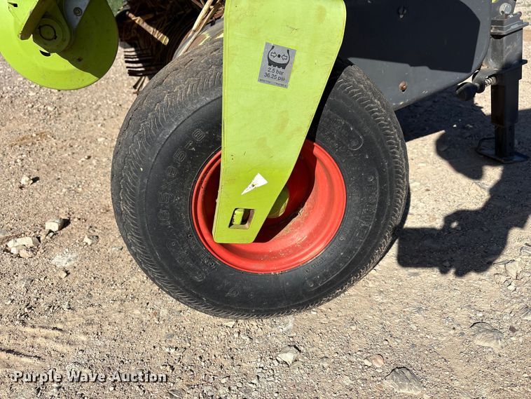 image for item FC2055 2020 Claas 380 L36 pickup head