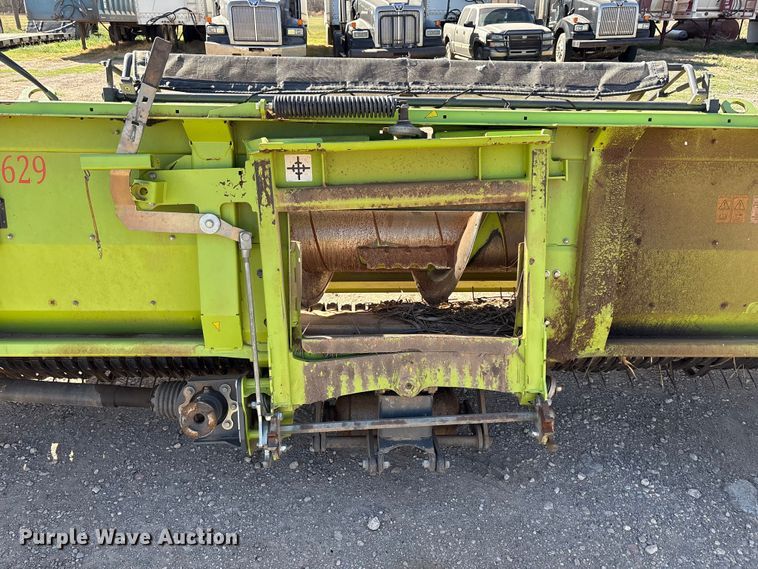 image for item FC2056 2020 Claas 380 L36 pickup head