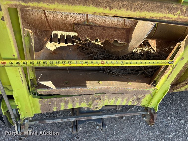 image for item FC2056 2020 Claas 380 L36 pickup head