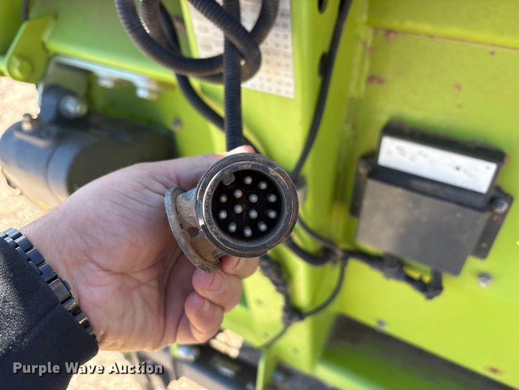image for item FC2056 2020 Claas 380 L36 pickup head