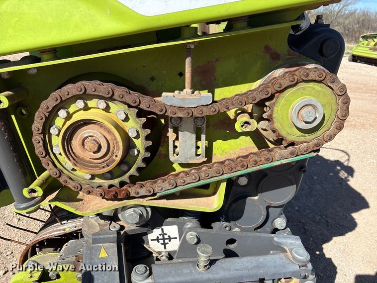 image for item FC2056 2020 Claas 380 L36 pickup head