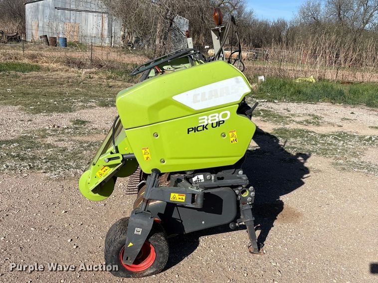 image for item FC2057 2019 Claas 380 L36 pickup head