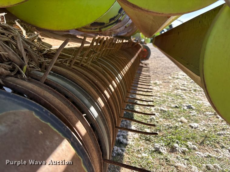 image for item FC2057 2019 Claas 380 L36 pickup head