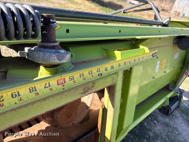 image for item FC2057 2019 Claas 380 L36 pickup head