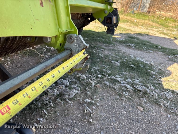 image for item FC2057 2019 Claas 380 L36 pickup head