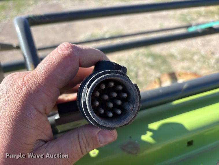 image for item FC2057 2019 Claas 380 L36 pickup head