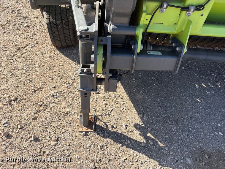 image for item FC2057 2019 Claas 380 L36 pickup head