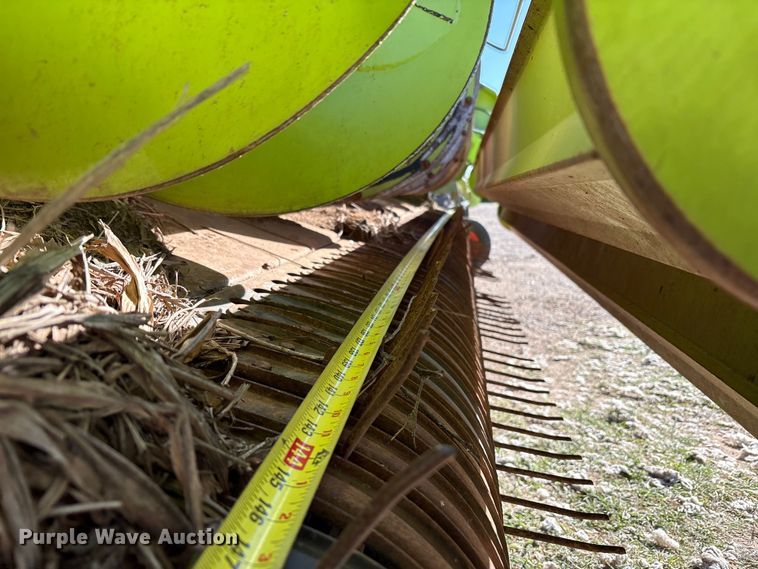 image for item FC2057 2019 Claas 380 L36 pickup head