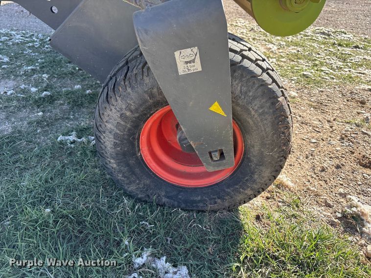image for item FC2057 2019 Claas 380 L36 pickup head
