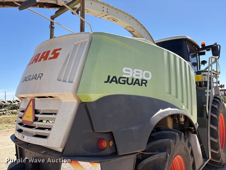 image for item FC2058 Claas Jaguar 980 forage harvester