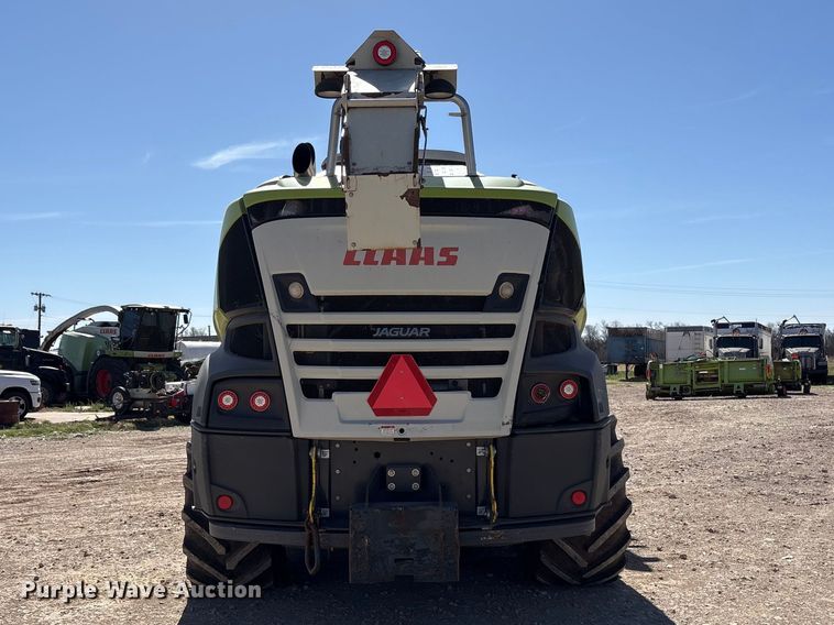 image for item FC2059 Claas Jaguar 970 forage harvester