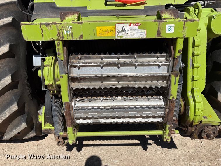 image for item FC2059 Claas Jaguar 970 forage harvester