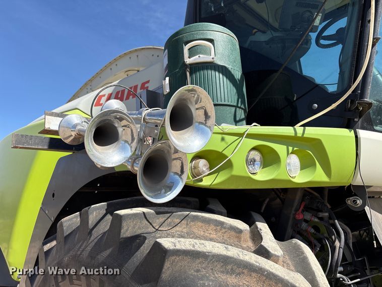 image for item FC2059 Claas Jaguar 970 forage harvester