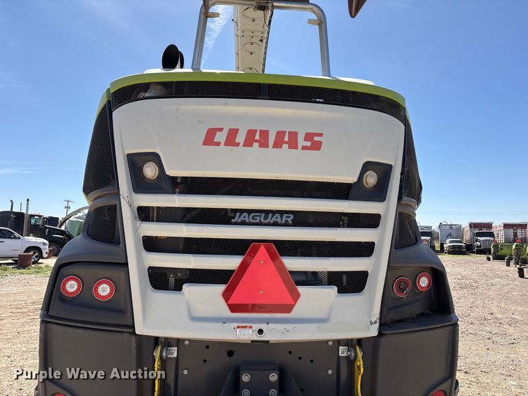 image for item FC2059 Claas Jaguar 970 forage harvester