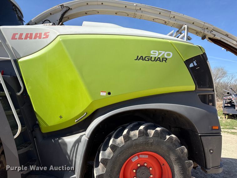 image for item FC2059 Claas Jaguar 970 forage harvester