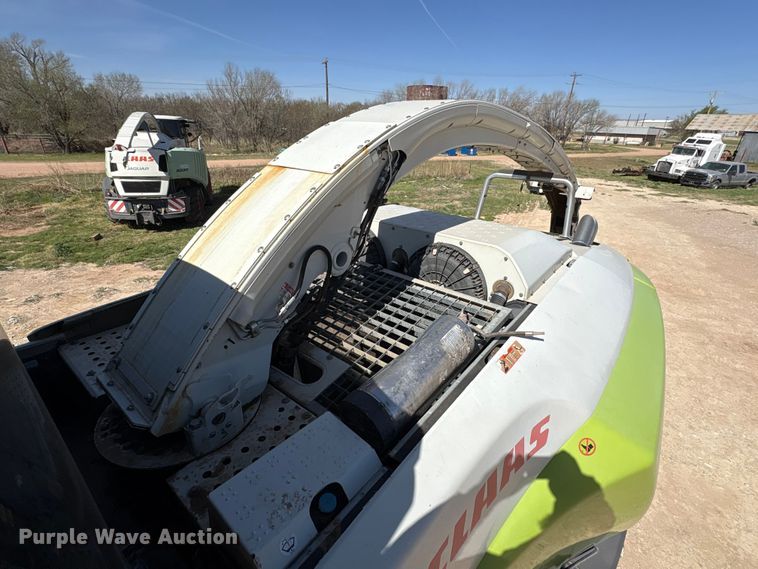 image for item FC2059 Claas Jaguar 970 forage harvester