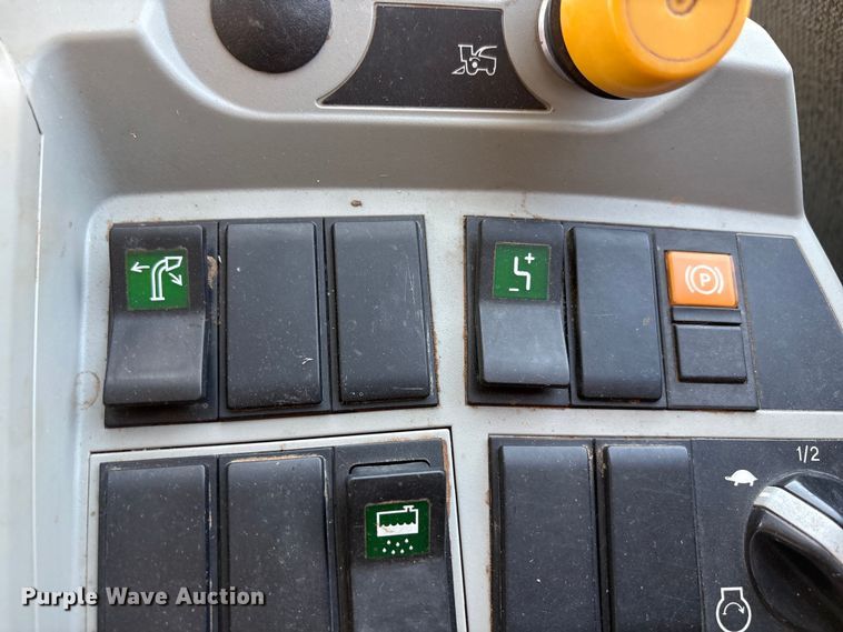 image for item FC2059 Claas Jaguar 970 forage harvester