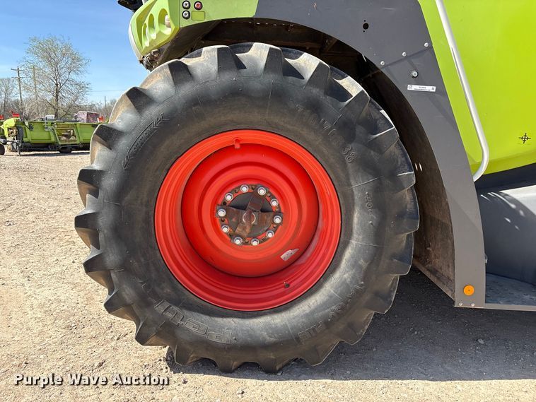 image for item FC2059 Claas Jaguar 970 forage harvester