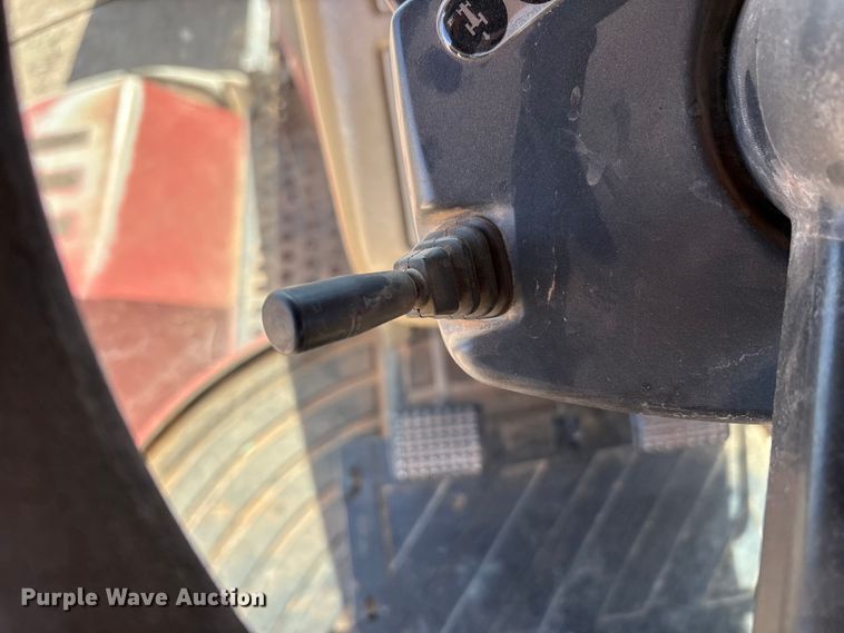 image for item FC2077 2005 Case STX425H 4WD tractor